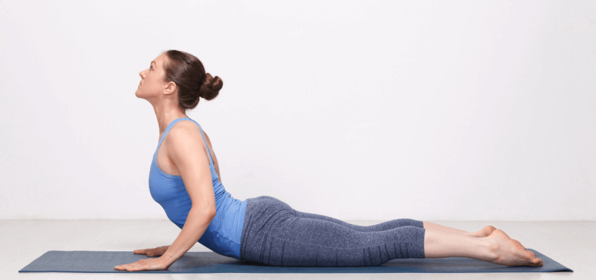 Bhujangasana (Pozycja Kobry) wzmacnianie mięśni brzucha